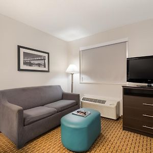 Queen Suite